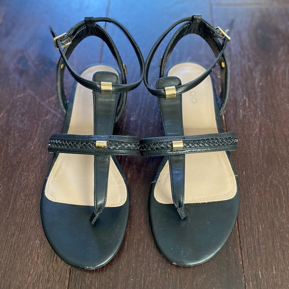 Aldo thong sandals size 5 - Picture 1 of 3